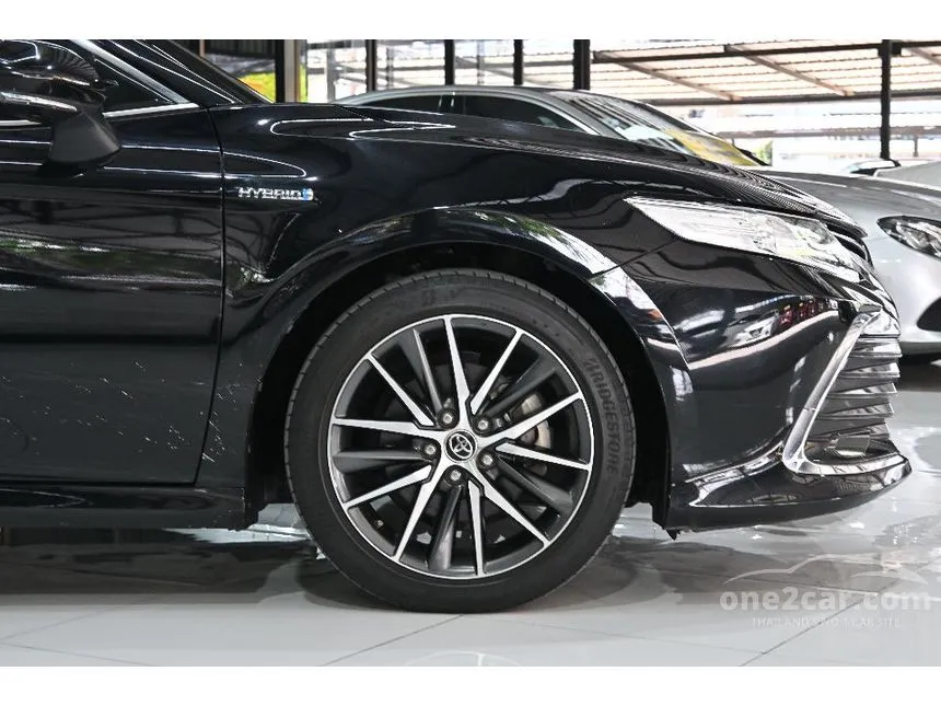 2022 Toyota CAMRY HEV Premium Sedan