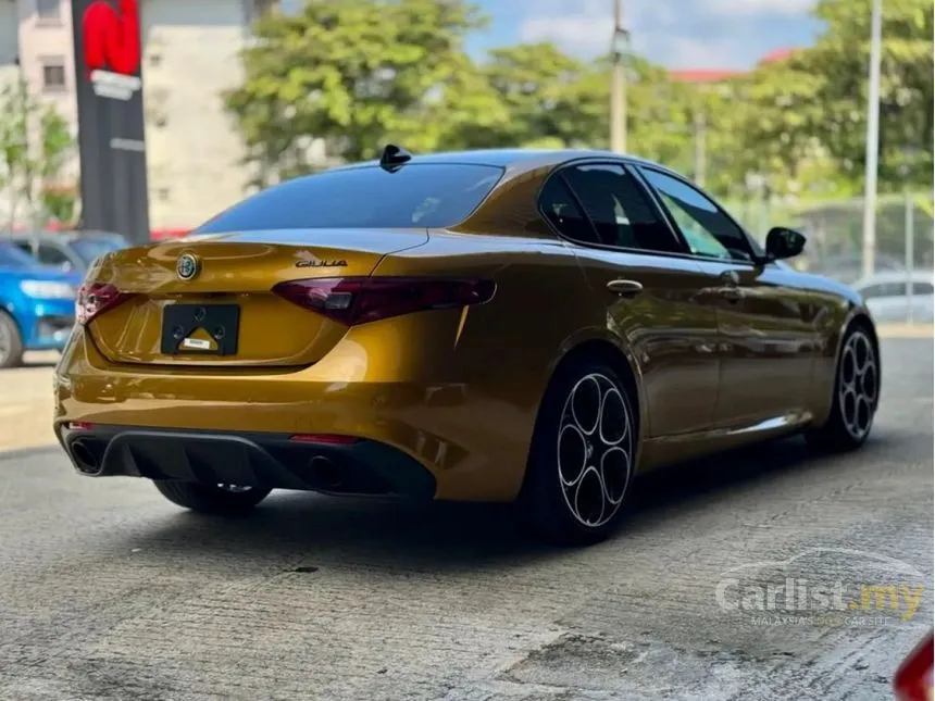 2022 Alfa Romeo Giulia Veloce Sedan