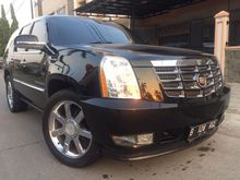 Cadillac Escalade Platinum 6.2 AT Hitam