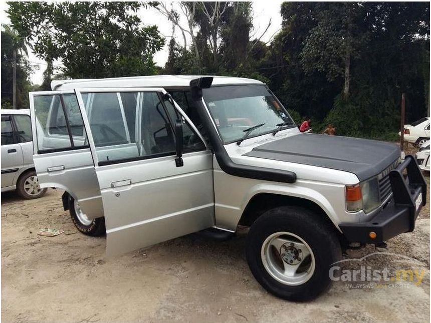 1990 Mitsubishi Pajero SUV
