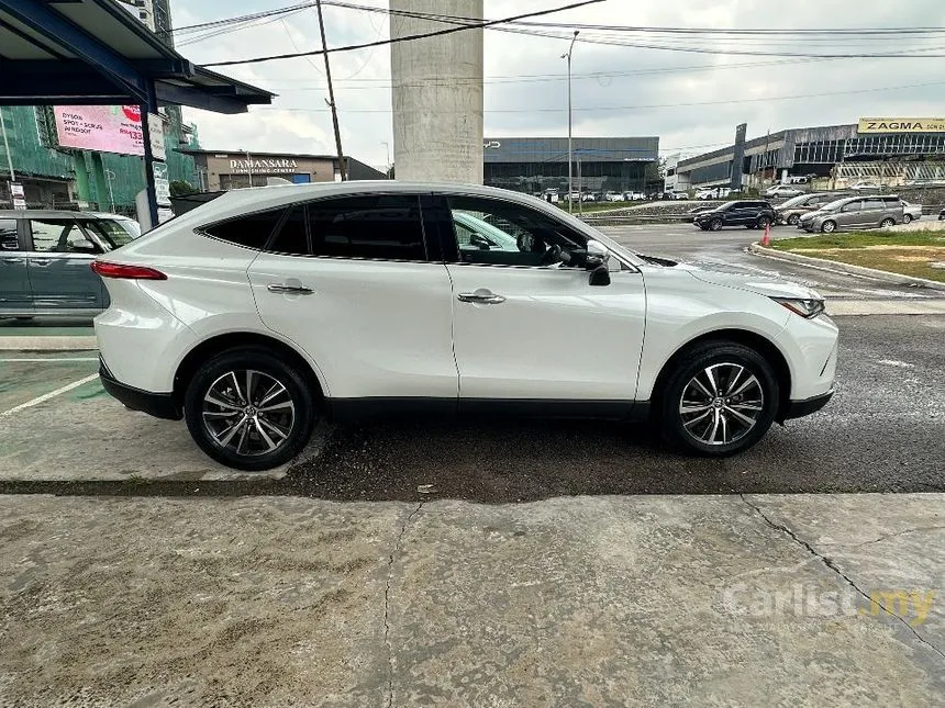 2025 Toyota Harrier Luxury SUV