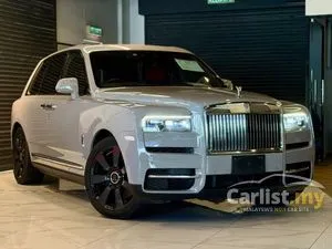 2023 Rolls-Royce Cullinan 6.7 SUV (7,300 KM ONLY) Tempest Grey Metallic, Red / Black Leather, Rolls Royce Bespoke Audio, Starlight Roof, Rear TV
