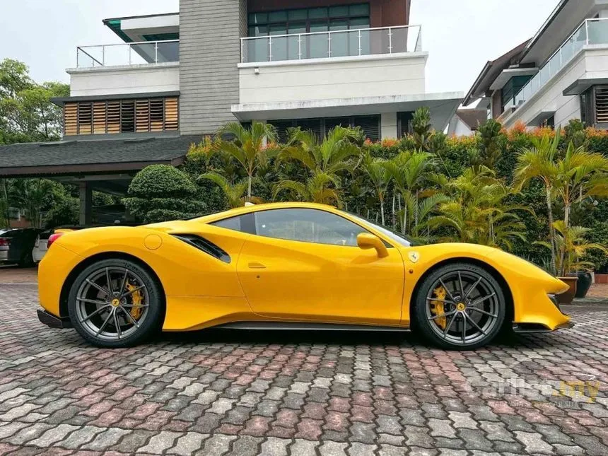 2019 Ferrari 488 Pista Coupe