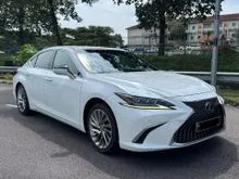 2021 Lexus ES 250 2.5 Luxury full service record