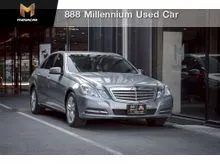 2015 Mercedes-Benz E200 1.8 W212 (ปี 10-16) NGT Sedan