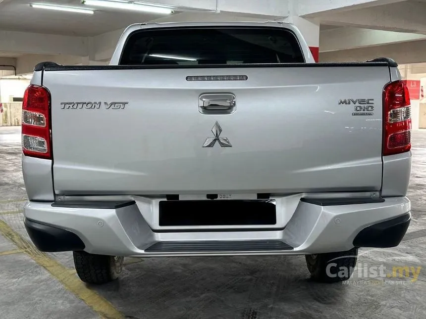 2016 Mitsubishi Triton VGT Dual Cab Pickup Truck