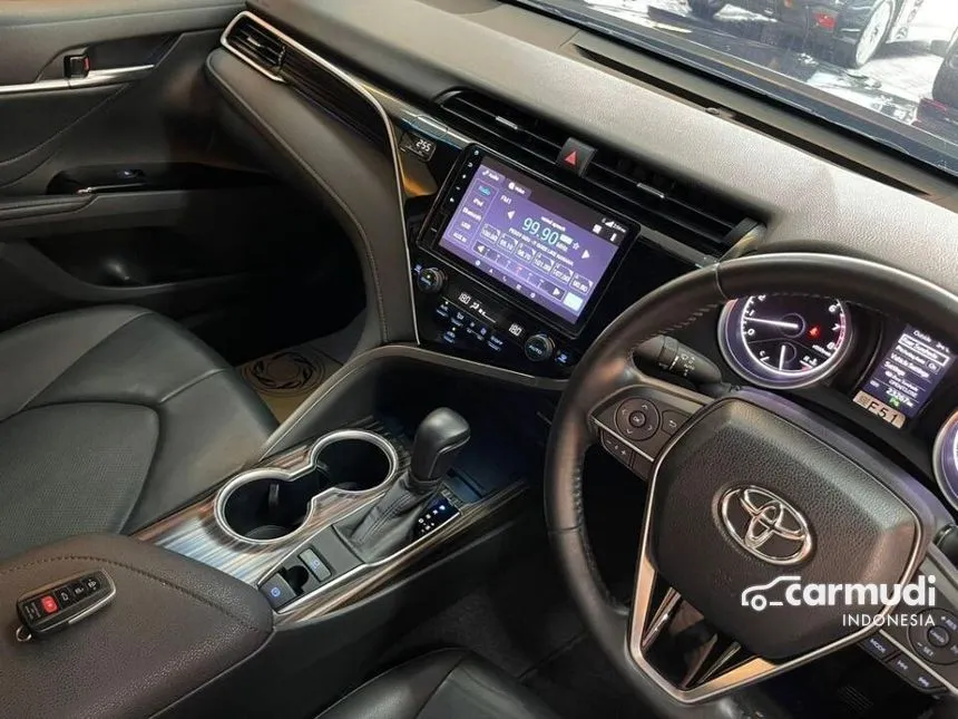 2020 Toyota Camry V Sedan
