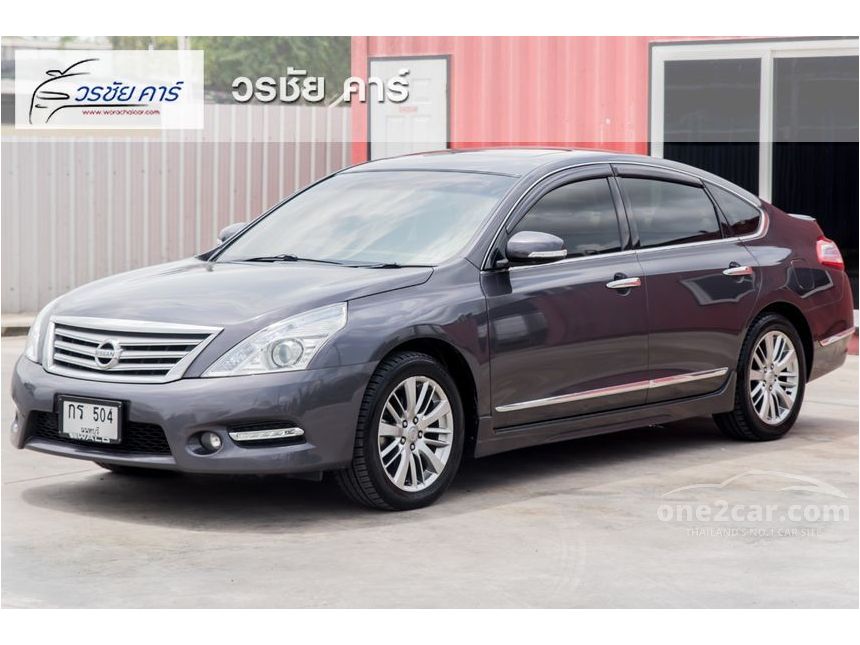 Nissan tiana 2012