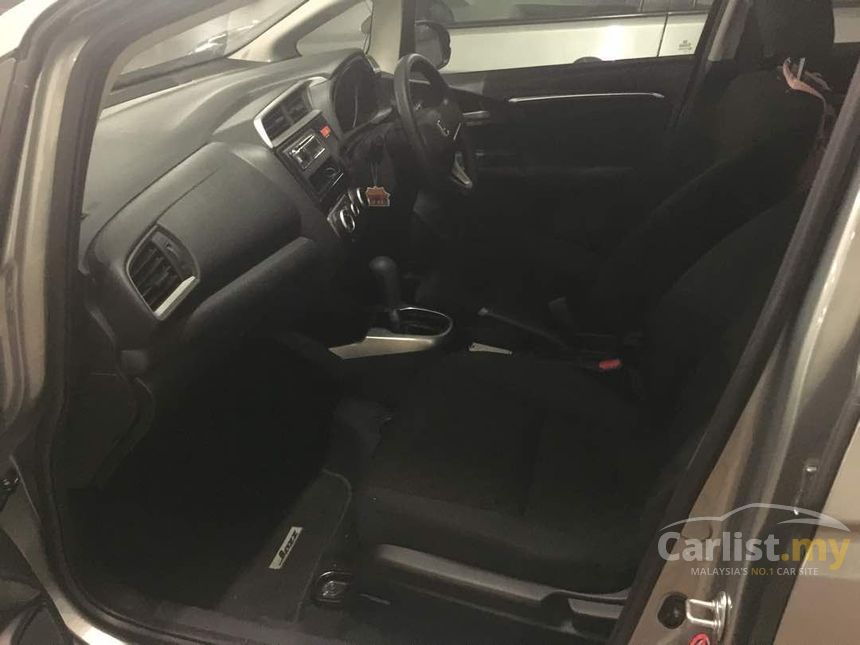 2015 Honda Jazz S i-VTEC Hatchback