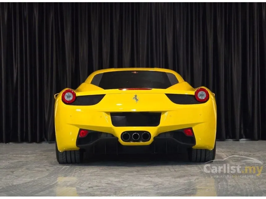2011 Ferrari 458 Italia Coupe