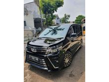 Toyota Voxy 2.0 matic 2018 HITAM km 11rb Full perawatan
