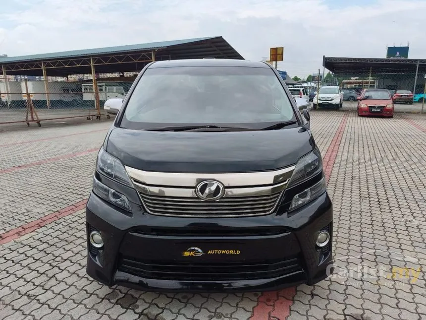 2013 Toyota Vellfire Z MPV