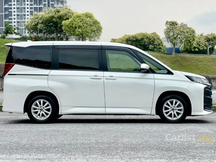 2022 Toyota Noah Z MPV