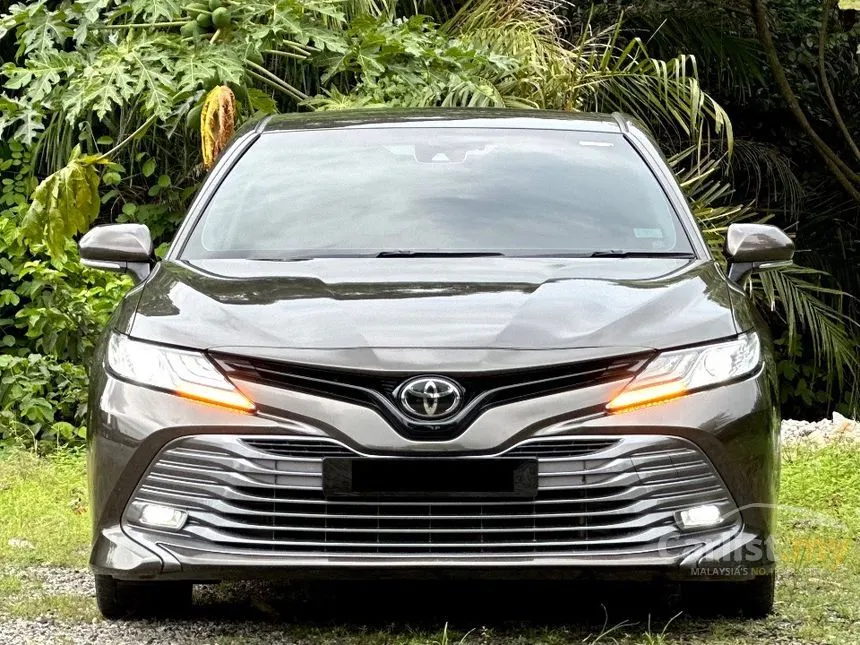 2019 Toyota Camry V Sedan
