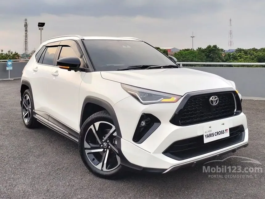 Jual Mobil Toyota Yaris Cross 2025 S with GR Parts Aero Pkg (Prem Clr) 1.5 di Jawa Barat Automatic SUV Putih Rp 310.000.000