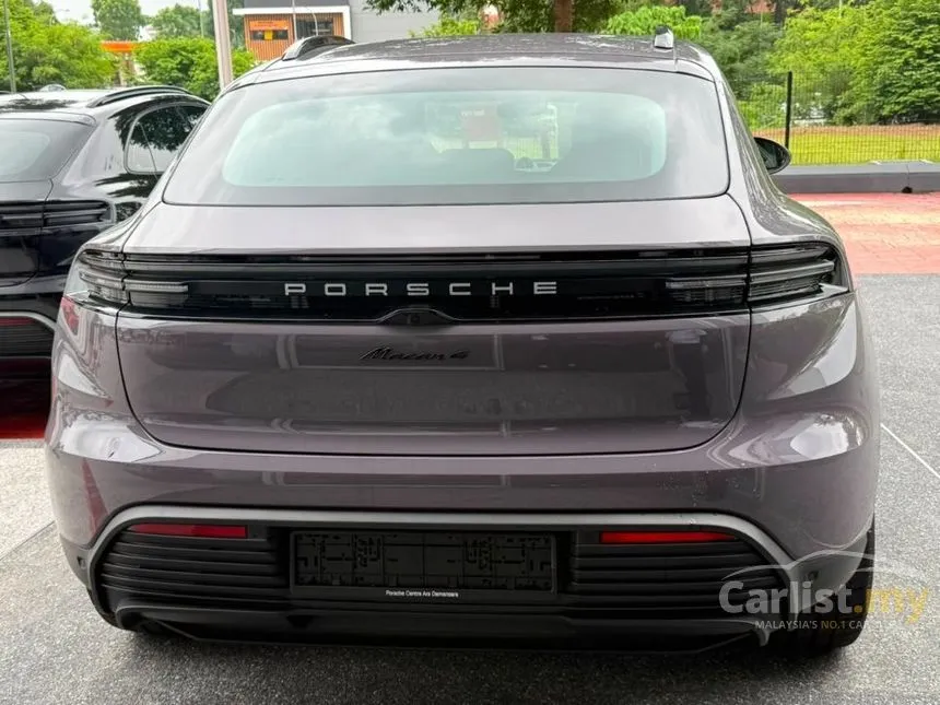 2025 Porsche Macan 4 SUV
