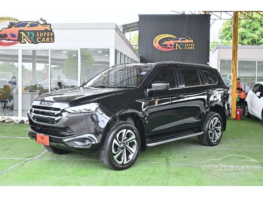 2022 Isuzu MU-X Ultimate SUV