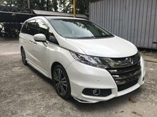 2015 Honda Odyssey 2.4 EX Pre Crash , LKA , 2 powerdoors