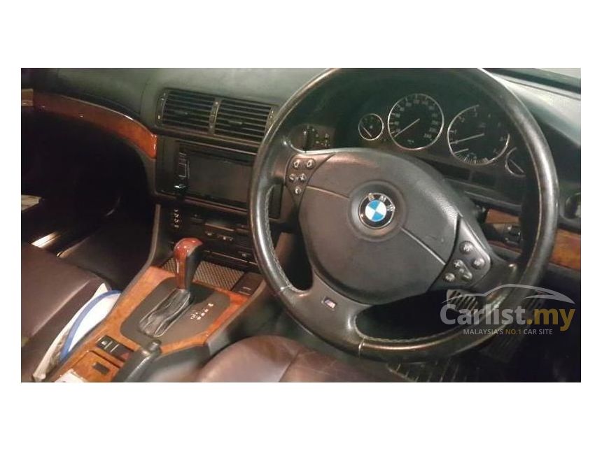 1999 BMW 528i Sedan