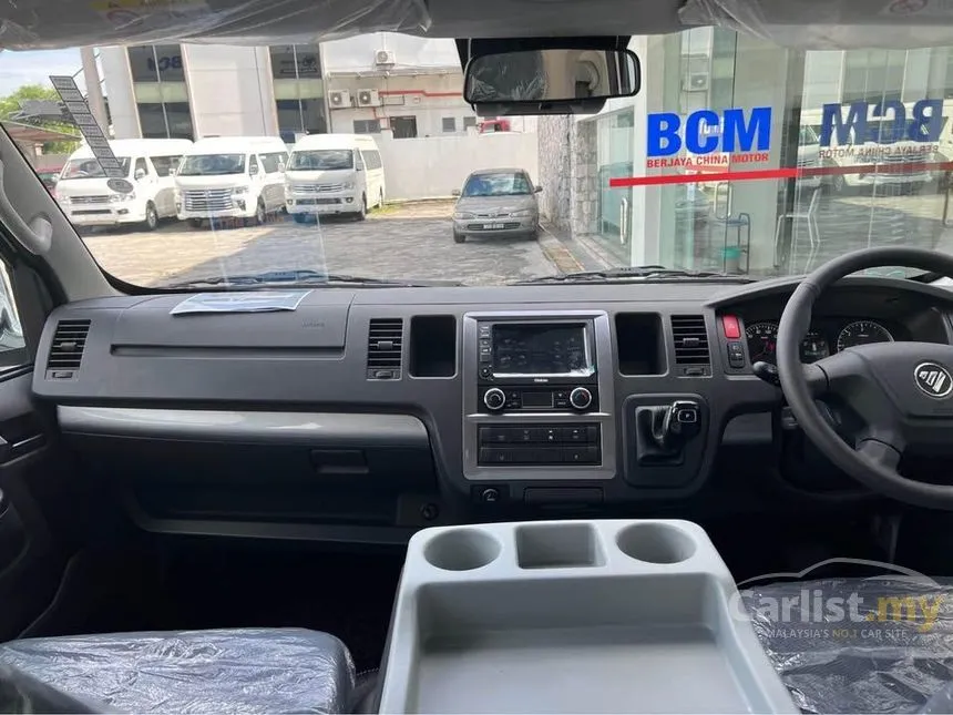 2025 Foton View CS2 High Roof Window Van