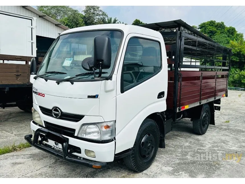 2015 Hino 300 Series WU600 ECO - WU600R-HKMLL3 Lorry