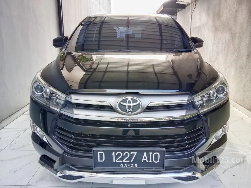 Jual Mobil Toyota Kijang Innova 2020 V 2.4 di Jawa Barat Automatic MPV Hitam Rp 385.000.000