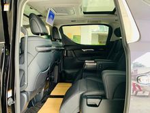 2.5 SC PILOT SEAT , 2019 YEAR TOYOTA ALPHARD UNREGISTER 2.5 SC NEW STOCK , SUNROOF , ROOF MONITOR.