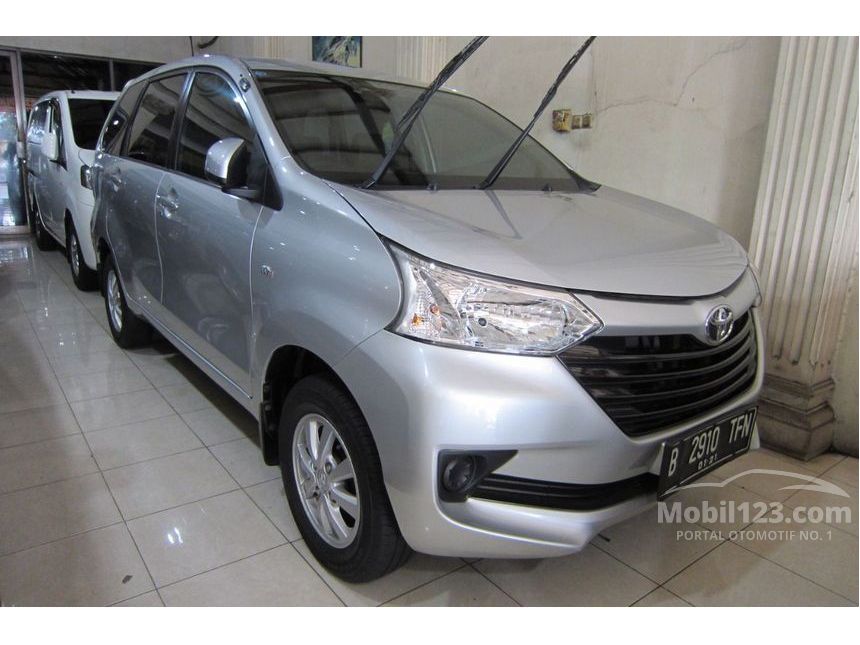 800+ Gambar Mobil Avanza Tahun 2015 HD Terbaik