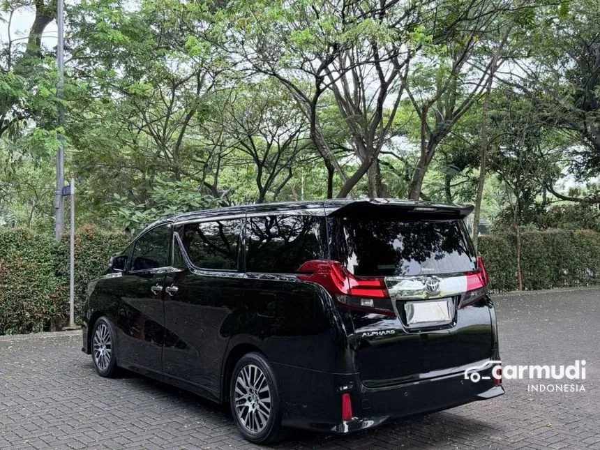 2015 Toyota Alphard SC MPV