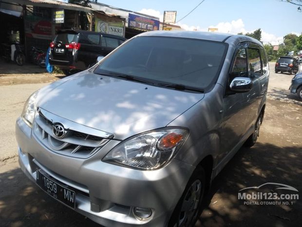 Toyota Avanza Mobil bekas dijual di Bandung Jawa-barat 