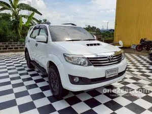 2015 Toyota FORTUNER 2.5 V SUV