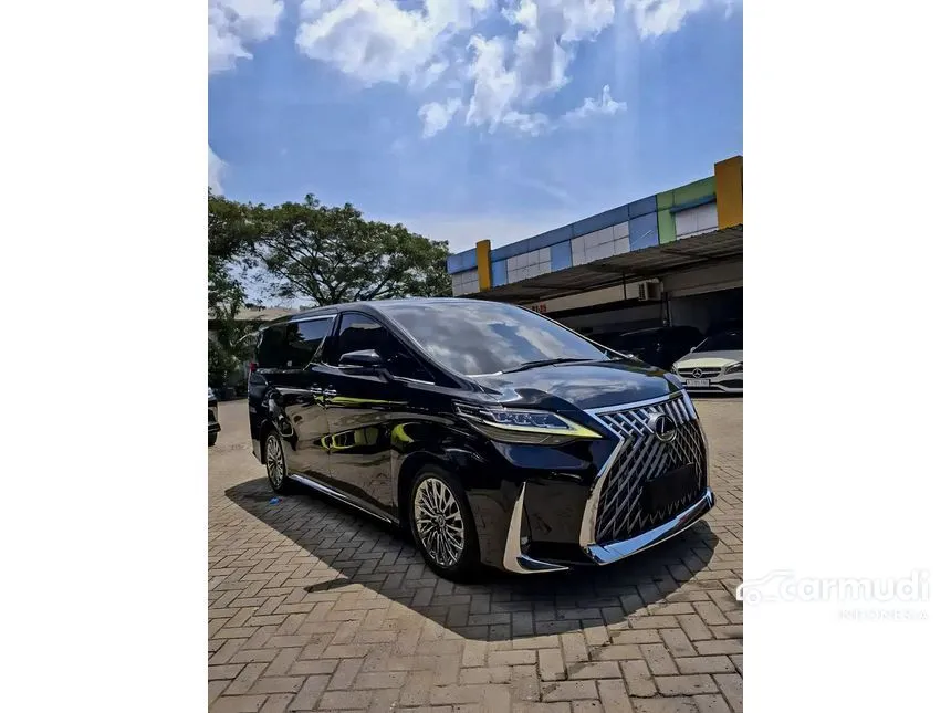 2020 Lexus LM 350 4 Seater MPV