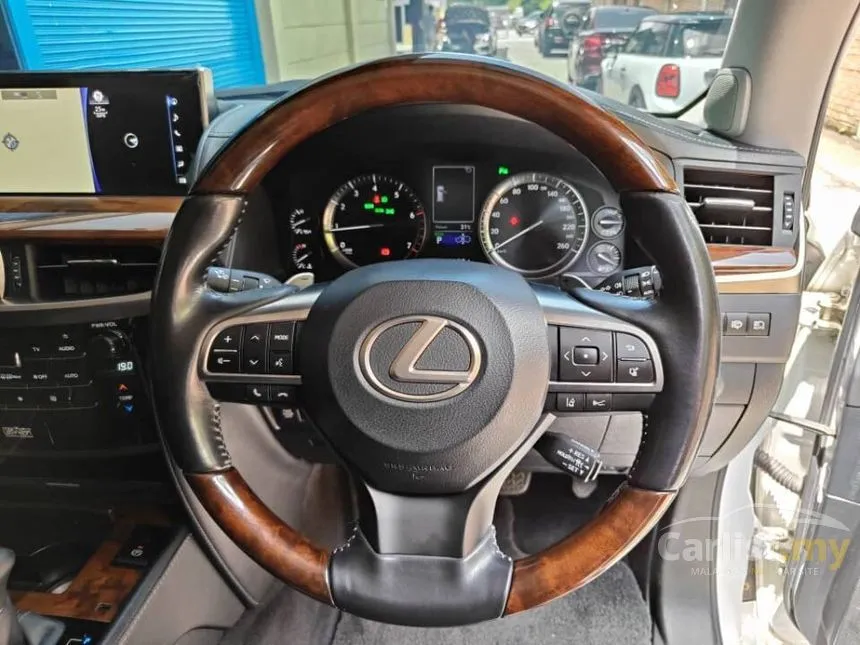 2016 Lexus LX570 SUV