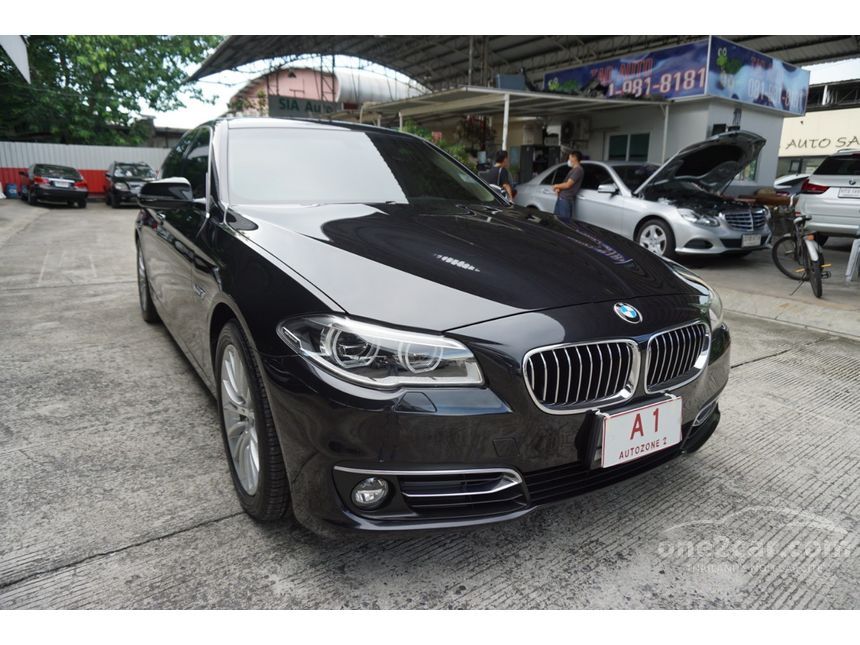 2015 BMW 528i Luxury Sedan