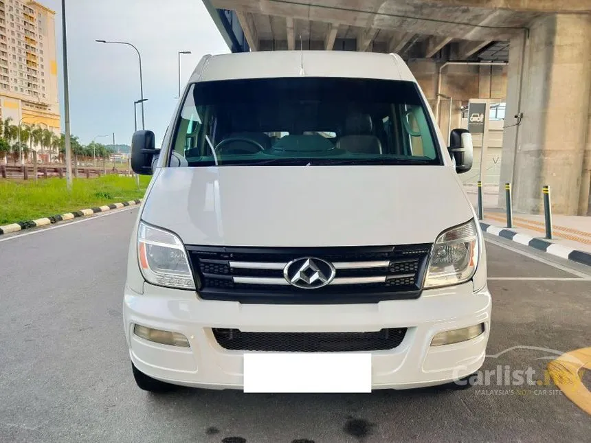 2015 Maxus V80 Window SWB 12 Seater Van