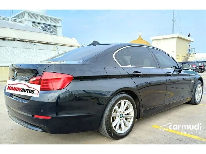 2013 BMW 520i Luxury Sedan