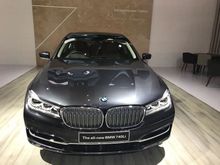 EXCLUSIVE PROMO BMW 740Li 3.0 CKD 2017 Sedan