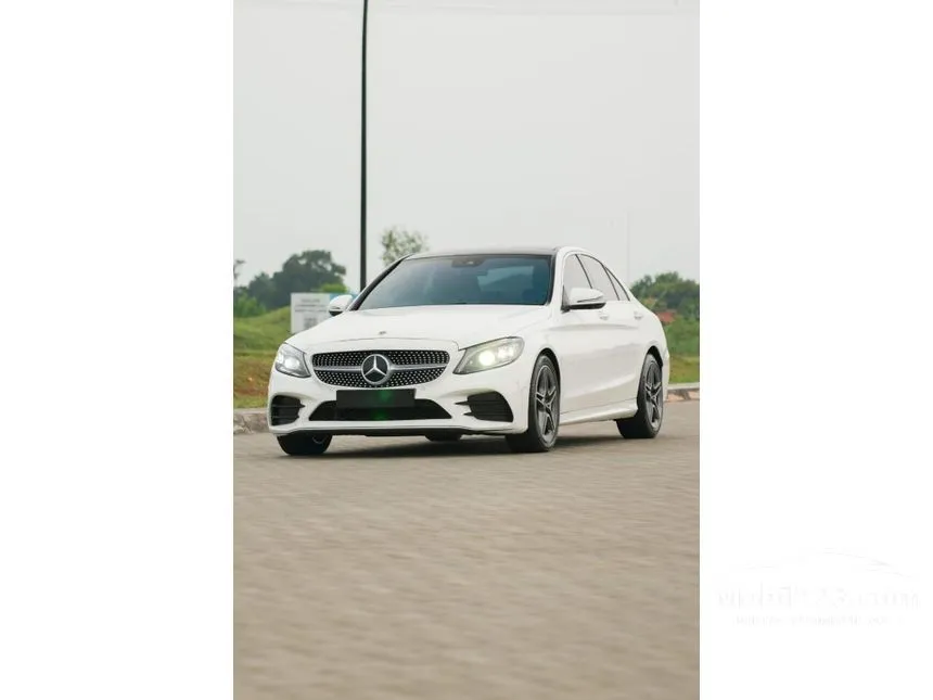 2019 Mercedes-Benz C300 AMG Line Sedan