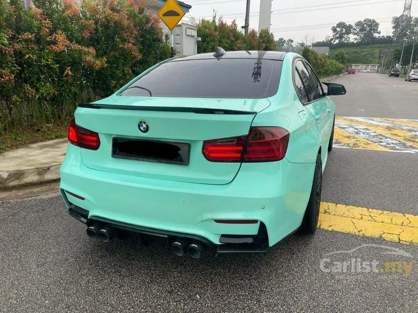 2013 BMW 320i Luxury Line Sedan