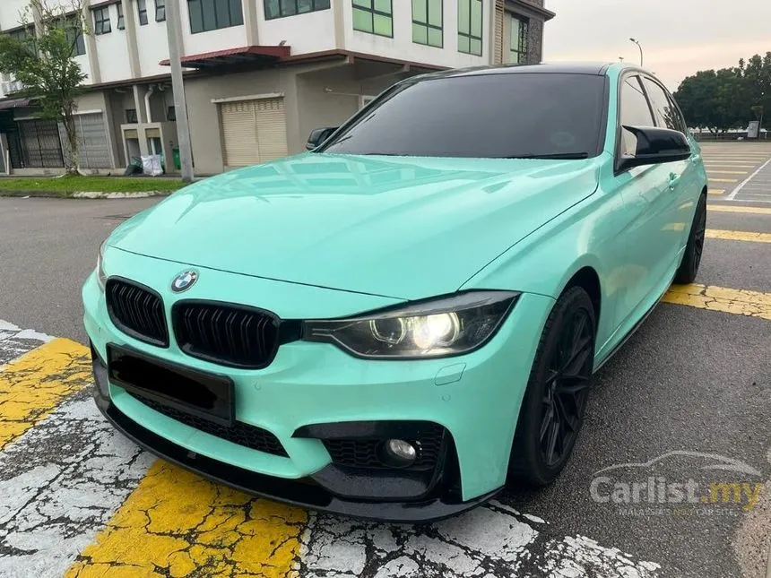 2013 BMW 320i Luxury Line Sedan
