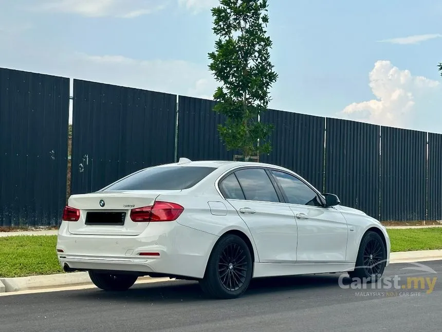 2016 BMW 318i Luxury Sedan