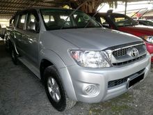 2010 Toyota Hilux 2.5 G Pickup Truck