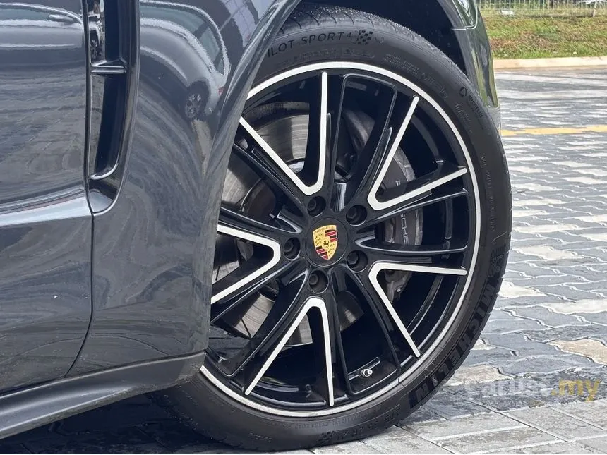 2018 Porsche Panamera 4 Sport Turismo Wagon