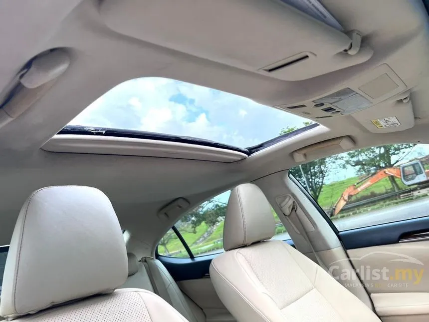 2014 Lexus ES 250 Luxury Sedan
