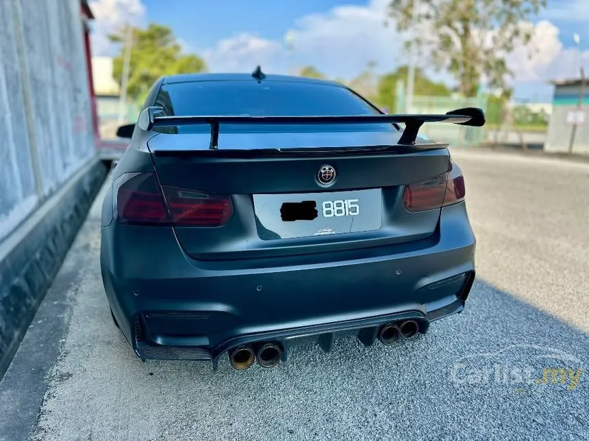 2013 BMW 320i Luxury Line Sedan