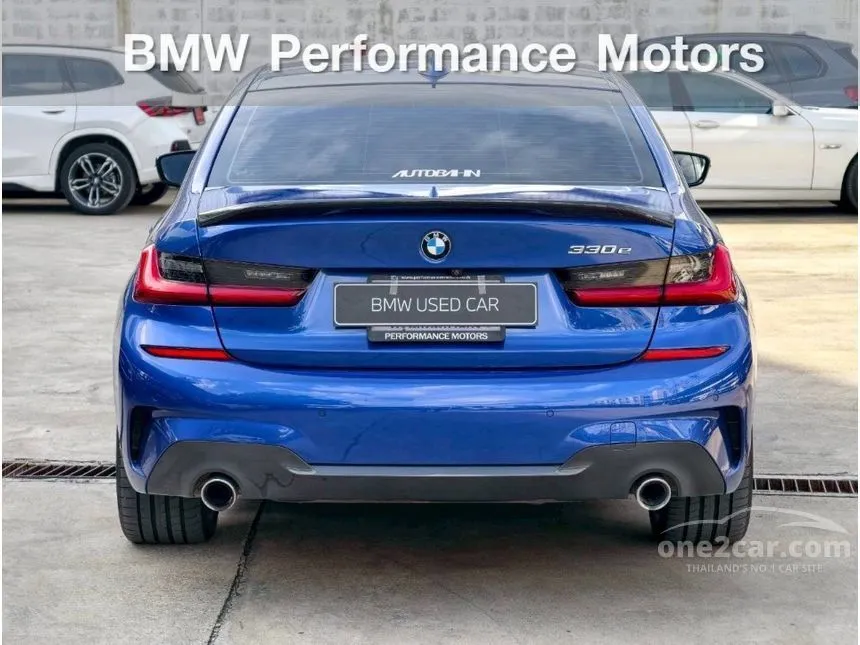 2021 BMW 330e M Sport Sedan