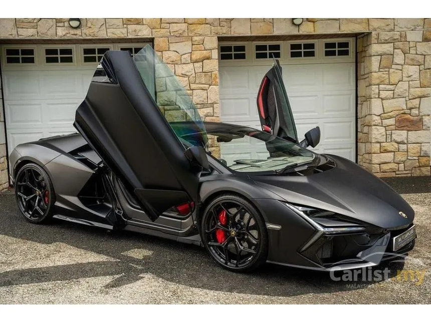 2025 Lamborghini Revuelto Coupe