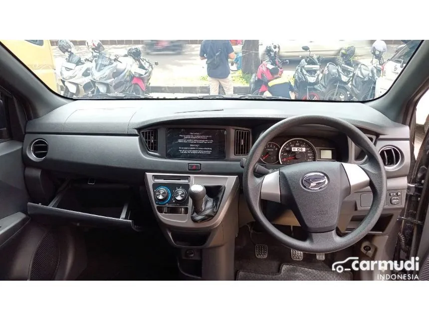 2025 Daihatsu Sigra R MPV