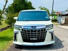 ON THE ROAD 2015 Toyota Alphard 2.5 MPV