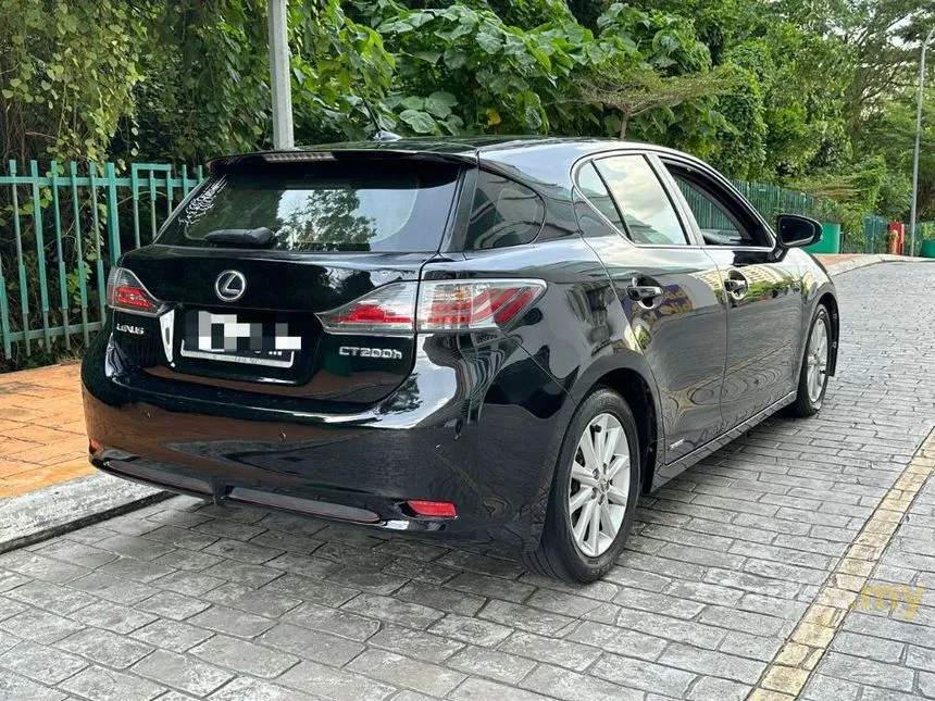 2013 Lexus CT 200h Luxury Hatchback
